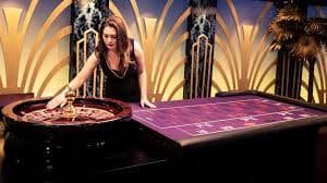 shaw casino Casino ကစားနည်း လမ်းညွှန် Myanmar ကစားသမားများ KBZPay ဖြင့် ငွေသွင်းနေသောမြင်ကွင်း